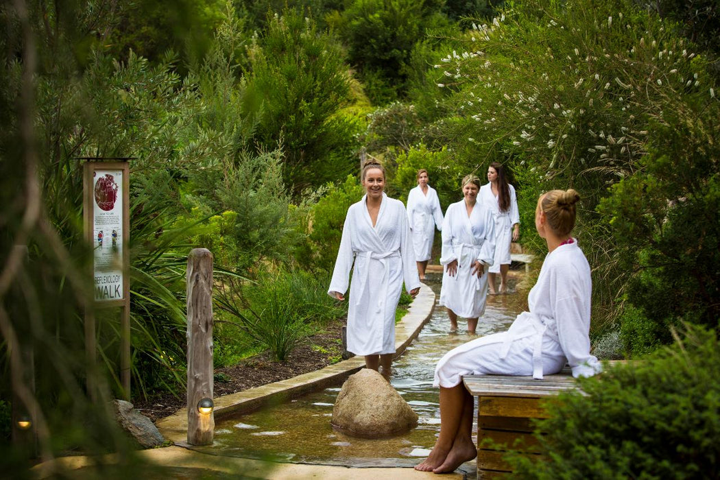 Autopia Tours: Peninsula Hot Springs Spa Entry + Shuttle Bus - We Wander