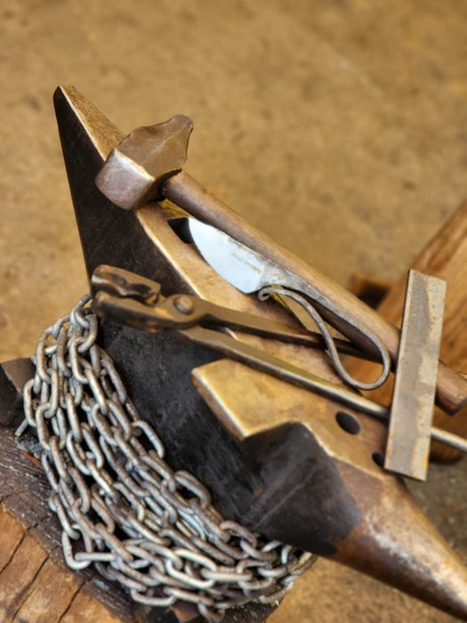 Beginner Blacksmith Blade Classes - Brisbane - We Wander