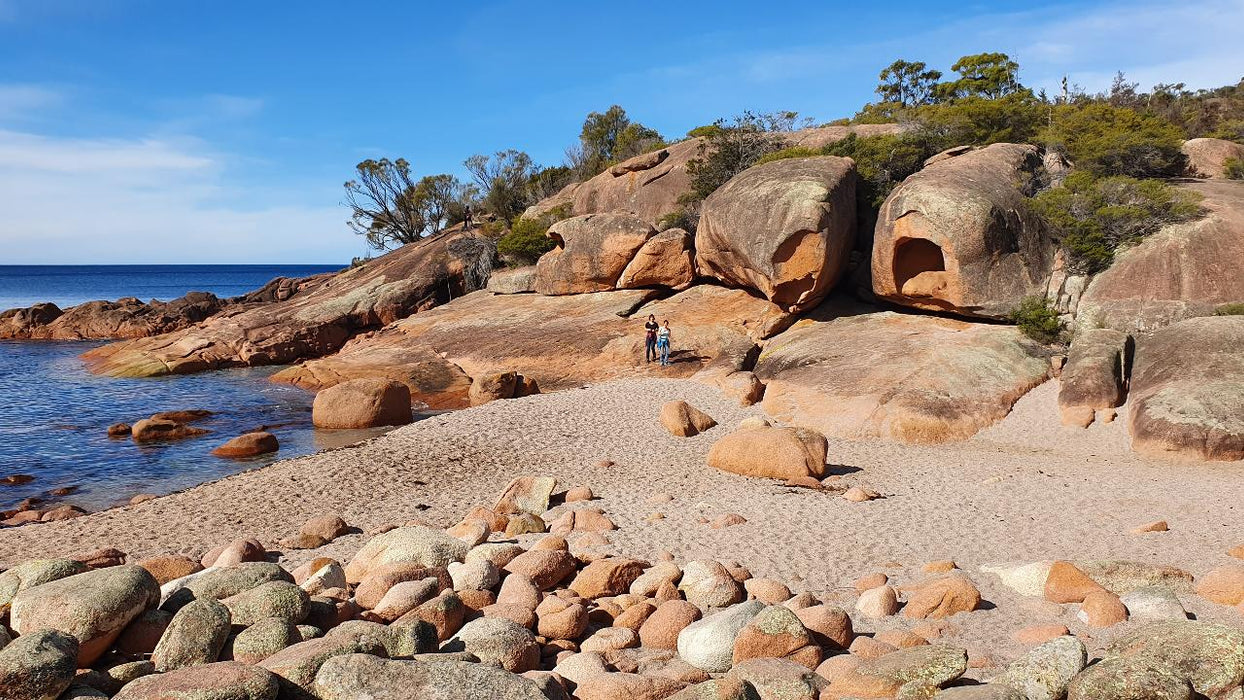 Wineglass Bay & Freycinet Peninsula Day Tour - We Wander